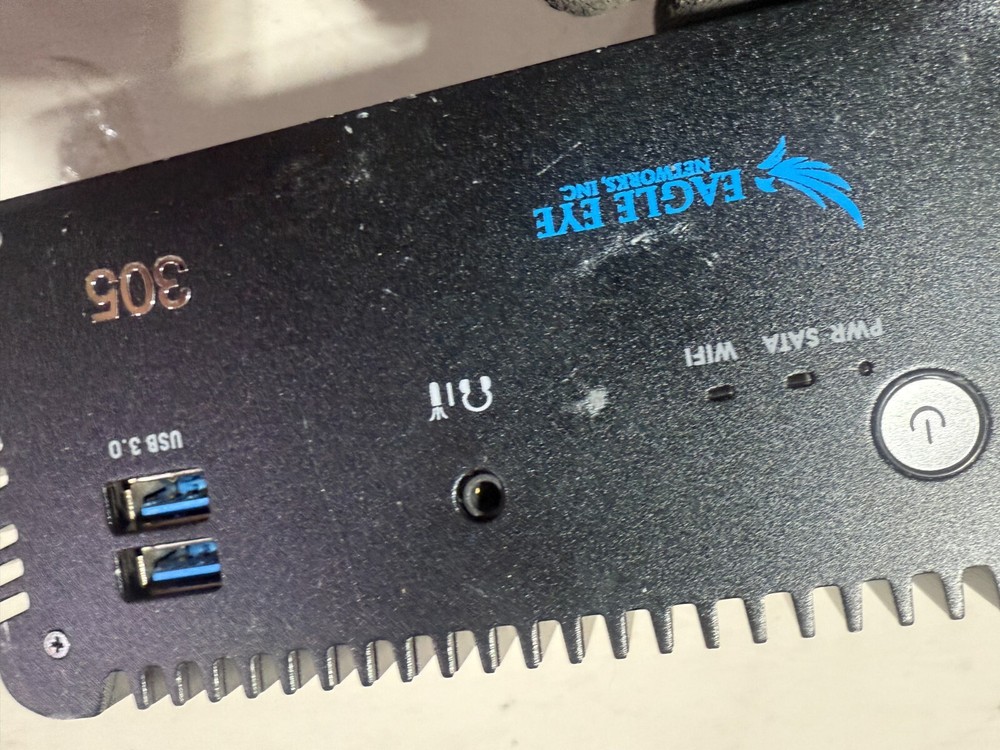 Eagle Eye Networks EEN-BR305 Bridge no power adapter