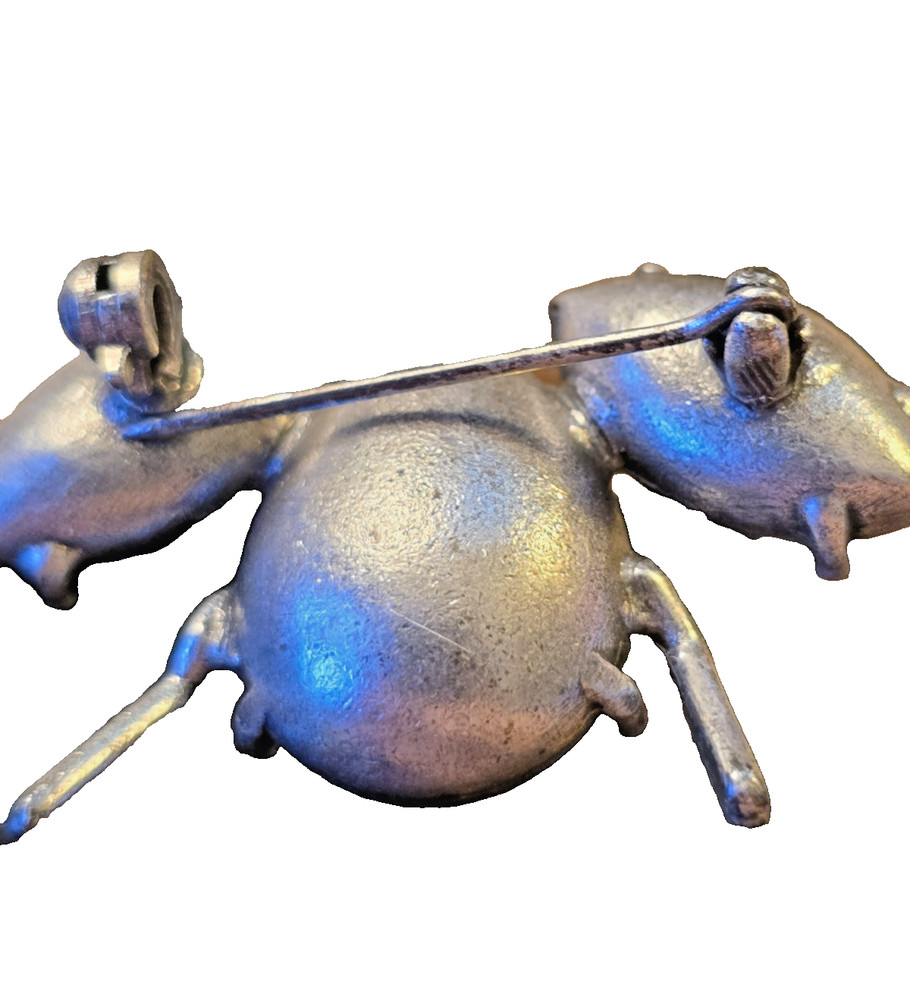BEE OR INSECT BUG PIN WITH PEAR SHAPED AB STONE BODY