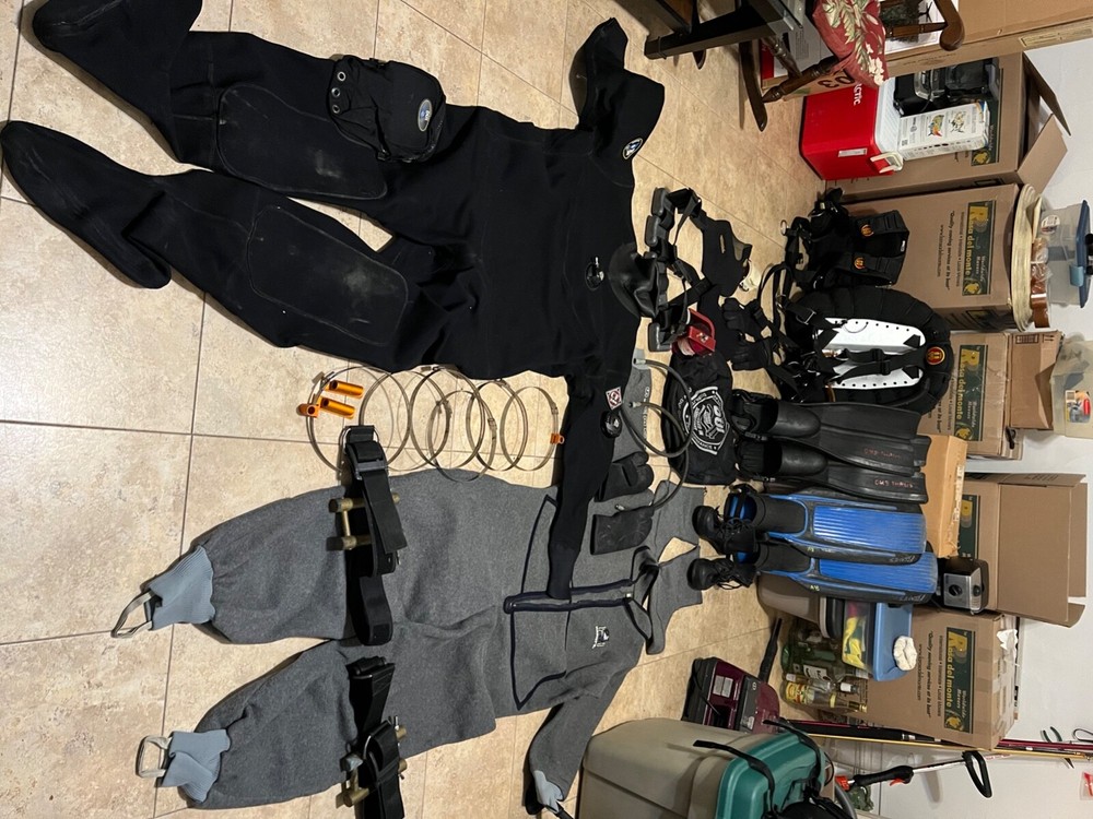 Dry suit CF 200 and scuba diving equipment 