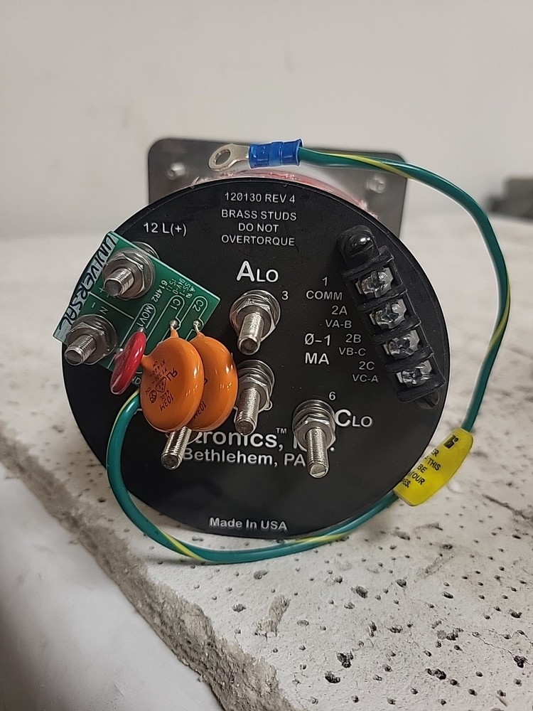 Bitronics VTAIE221000400 Voltmeter 3 Phase 4-Wire Digital Diplay
