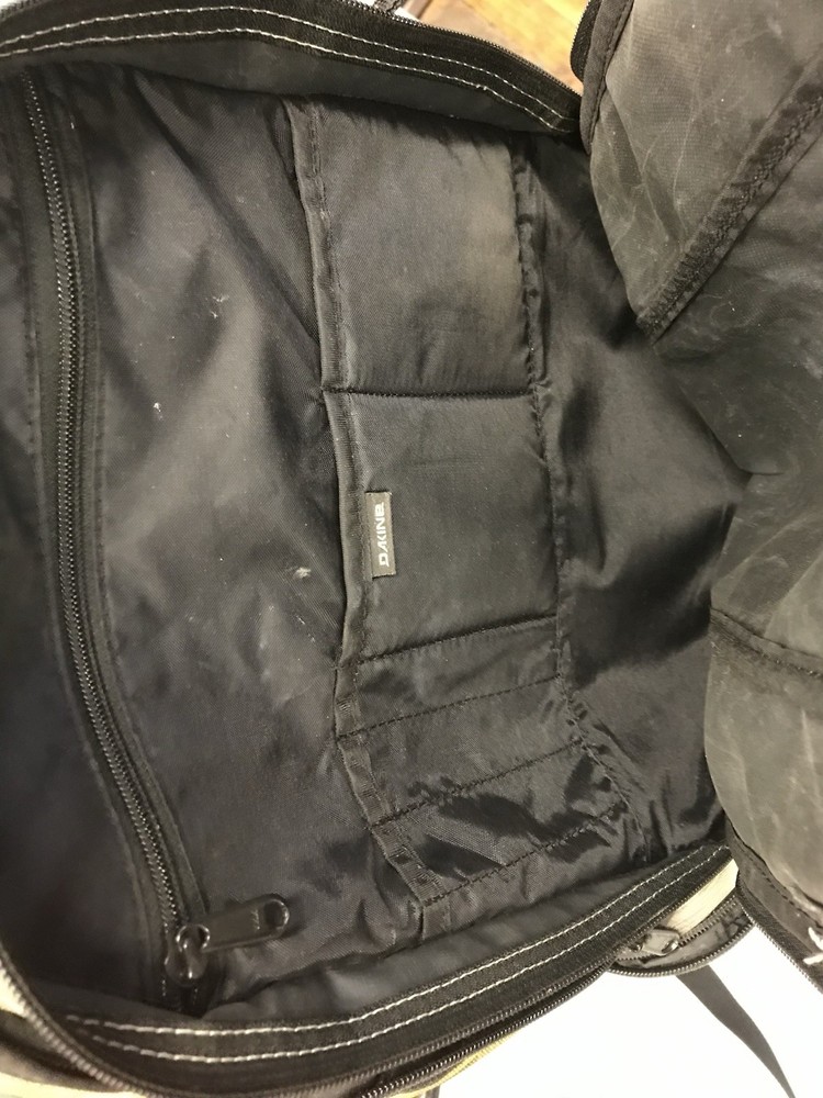 Dakine Mission 26L Skateboard/Snowboard Backpack Bag
