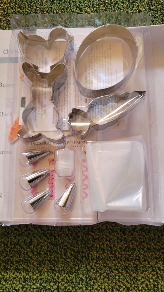 Chicago Metallic Easter Cookie Set 19-Piece NEW