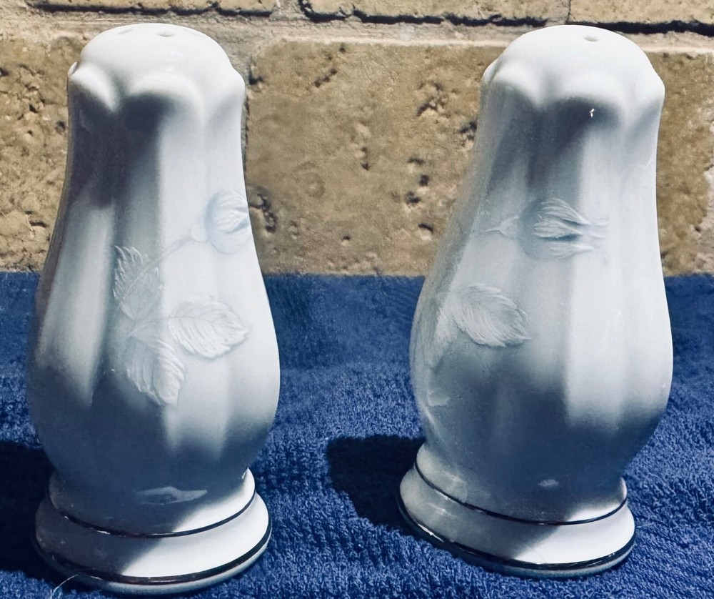 Noritake VIRTUE Pattern "2934" Salt & Pepper Shaker Set In NEW-MINT Condition