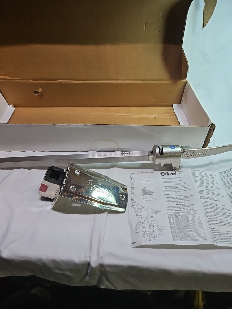 Edlund - U-12 - Counter-Mount Can Opener with Base