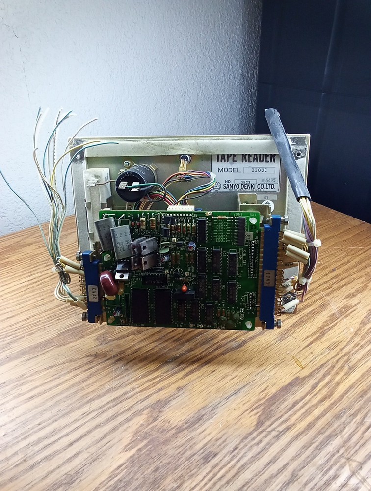Sanyo Denki Tape Reader Model 2302E