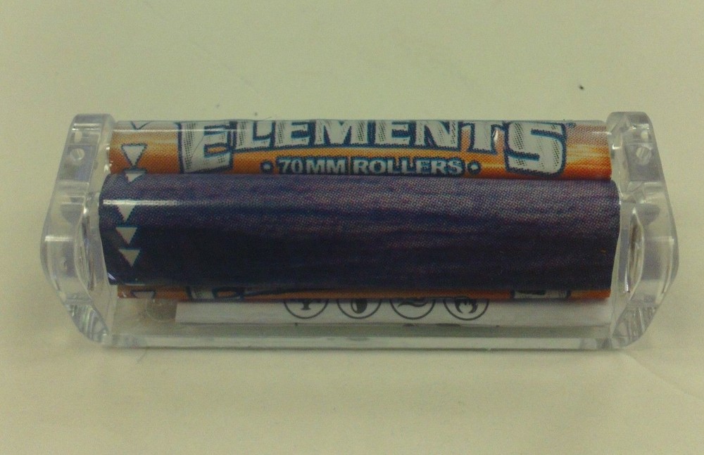 ELEMENTS CIGARETTE PAPER SINGLE WIDE 300 COUNT / ELEMENTS 70MM CIGARETTE ROLLER