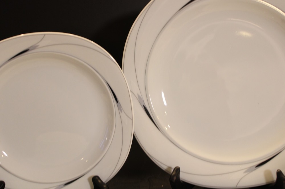 Mikasa Caviar 1 - 5 setting (5 Pieces) 10 sets available