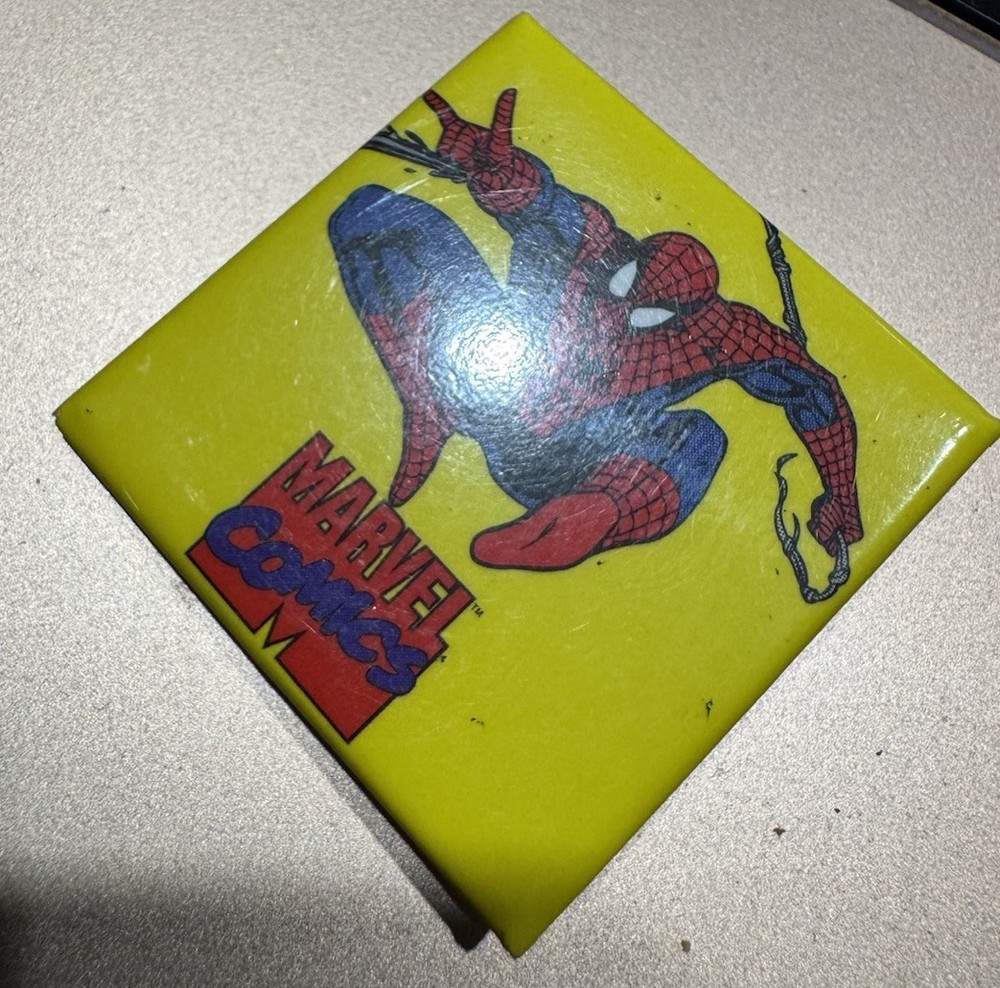 1996 MARVEL COMICS PIN BUTTON SQUARE 1.5 INCH SPIDERMAN #1151