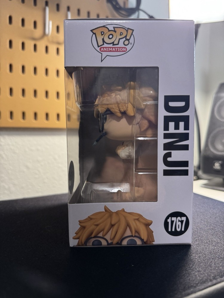 Funko Chainsaw Man Pop! Denji (Operation: Super-Smart) #1767 + UV Protector