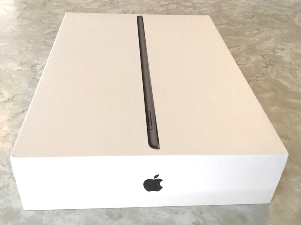 EMPTY Apple iPad 9th Generation 64GB EMPTY BOX & 2 Apple Stickers EMPTY