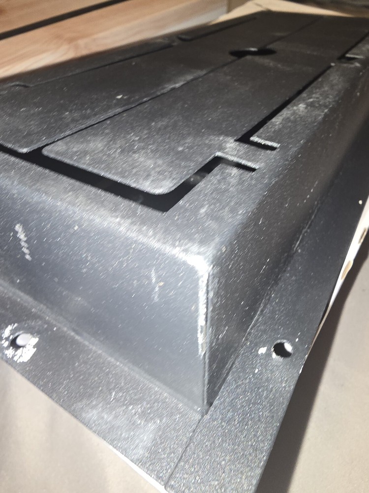 Aria Vent Flushmount Lite Edition (4 x 10)