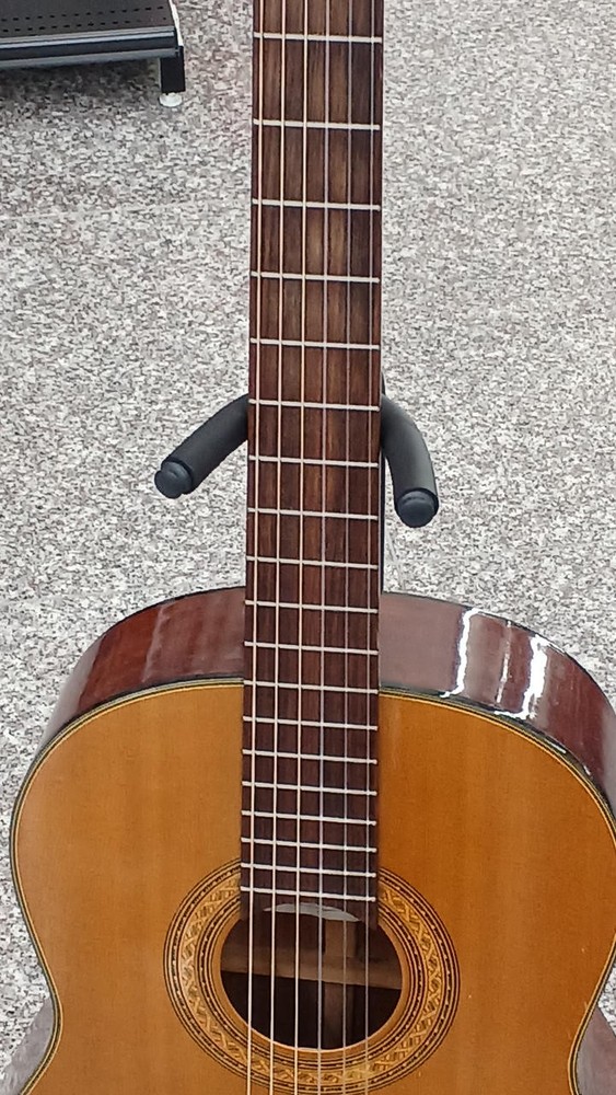 MORRIS LUTHIER 100 Classical Guitar