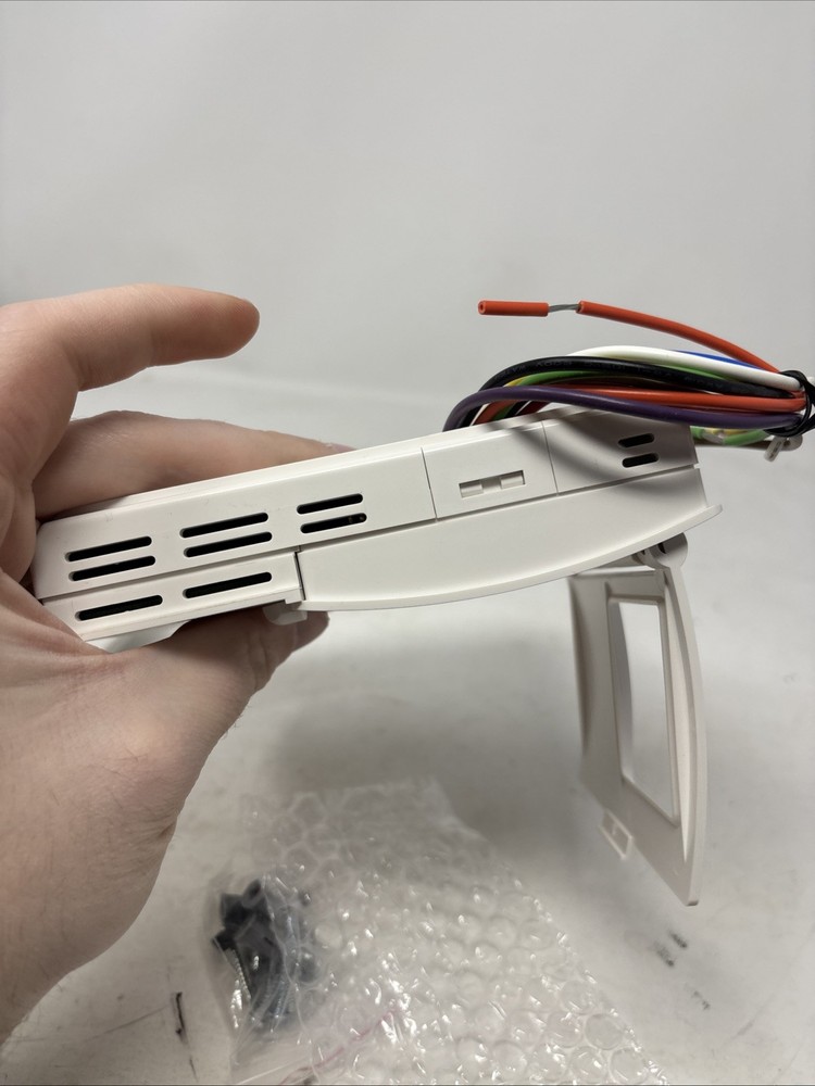 Digital 24 Volt Wall Thermostat - TC1-B3B52