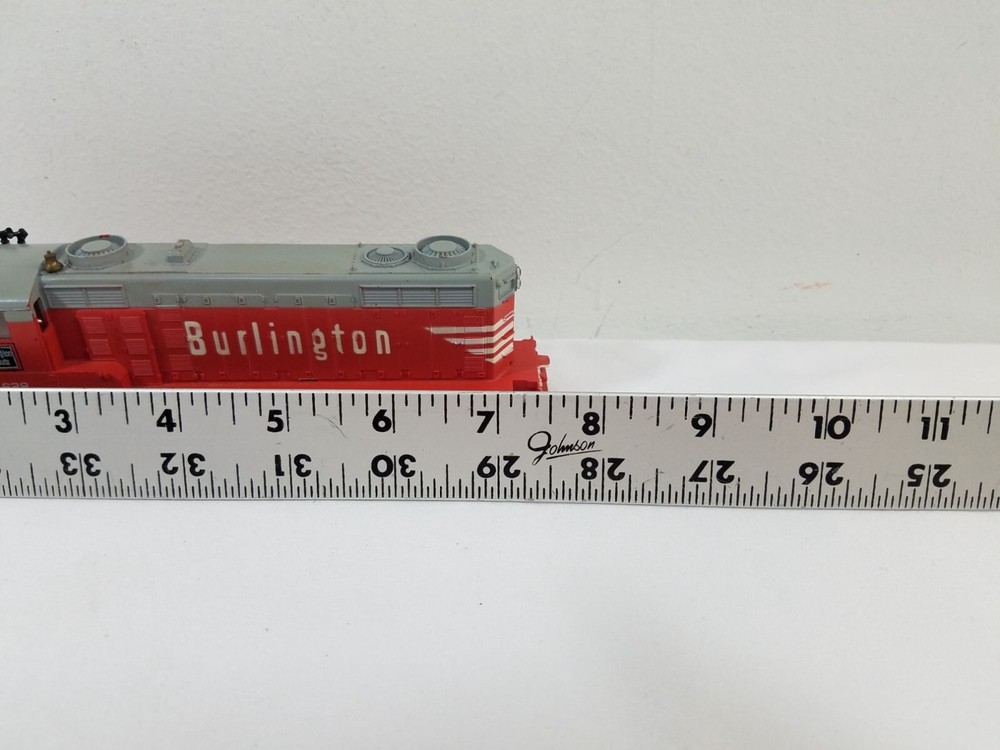 Tyco Burlington HO Scale Engine Shell ONLY 5628 Replacement Train Part