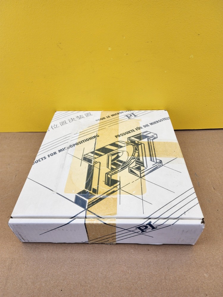 PI E-621.SR Piezo Amplifier/Servo Controller Module, 1 channel, RS-232, 30-130 V