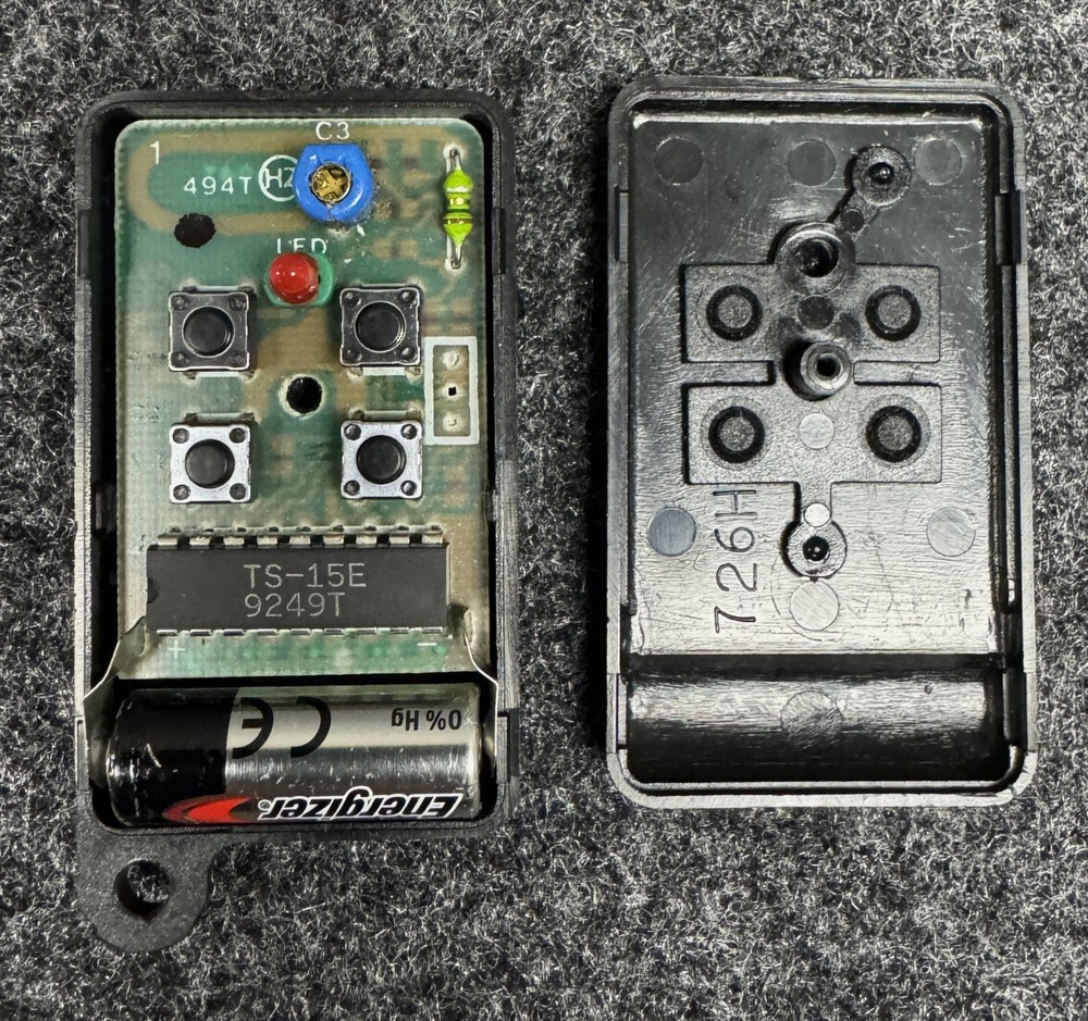 PYTHON 494T EZSDEI494 4 BUTTON REMOTE /VIPER OR PYTHON/USED/ TRANS TEST GOOD