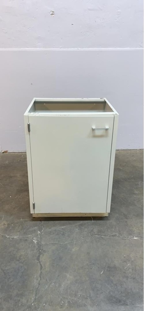 2' St Charles 1 Door Casework(S6LLST8264)