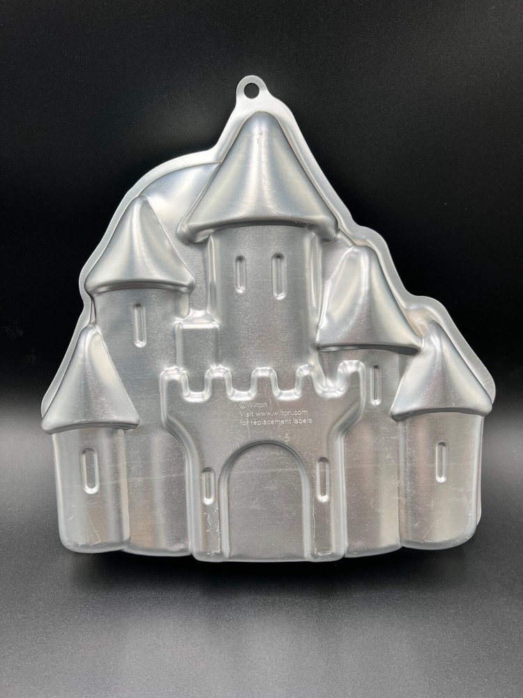 Wilton Enchanted Castle Aluminum Cake pan w/ insert