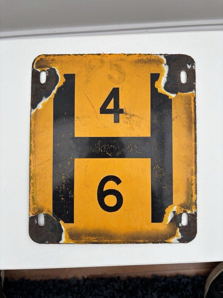 VINTAGE ENAMEL FIREMAN'S HYDRANT SIGN (M134)