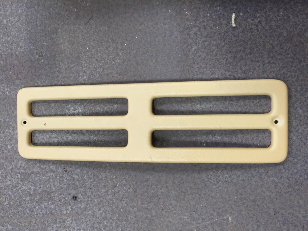 1987 Pace Arrow Overhead Console Vent Cover