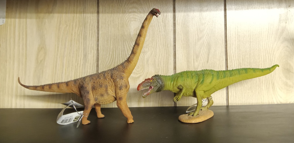 Collecta:  retired Argentinosaurus (2012), retired Mapusaurus (2012)