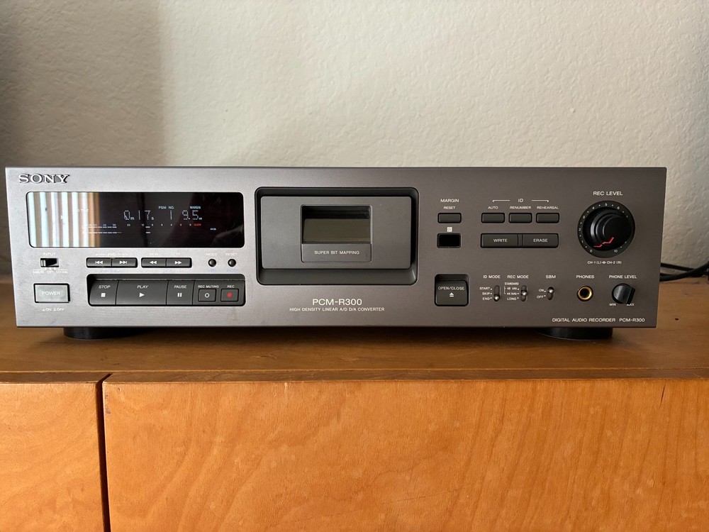 SONY PCM R300 DAT Deck