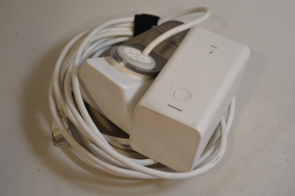 Xfinity SCHC4AEW Home Wireless Security Camera White XCAM2