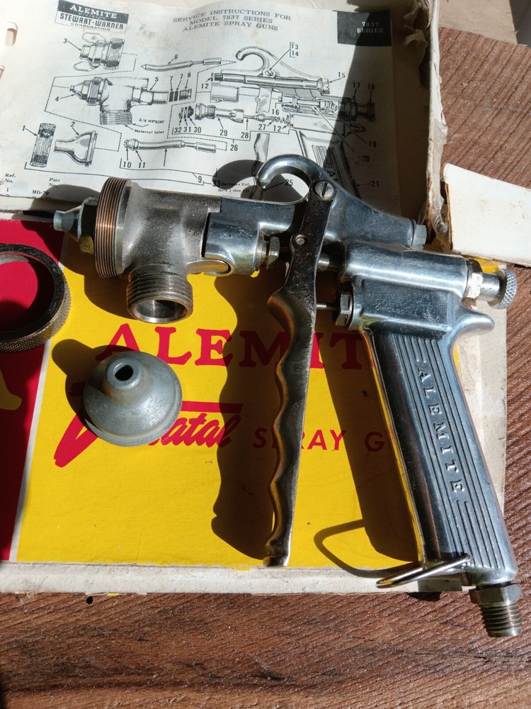 DeVilbiss- MBC- ALEMITE Pressure paint spray gun  binks