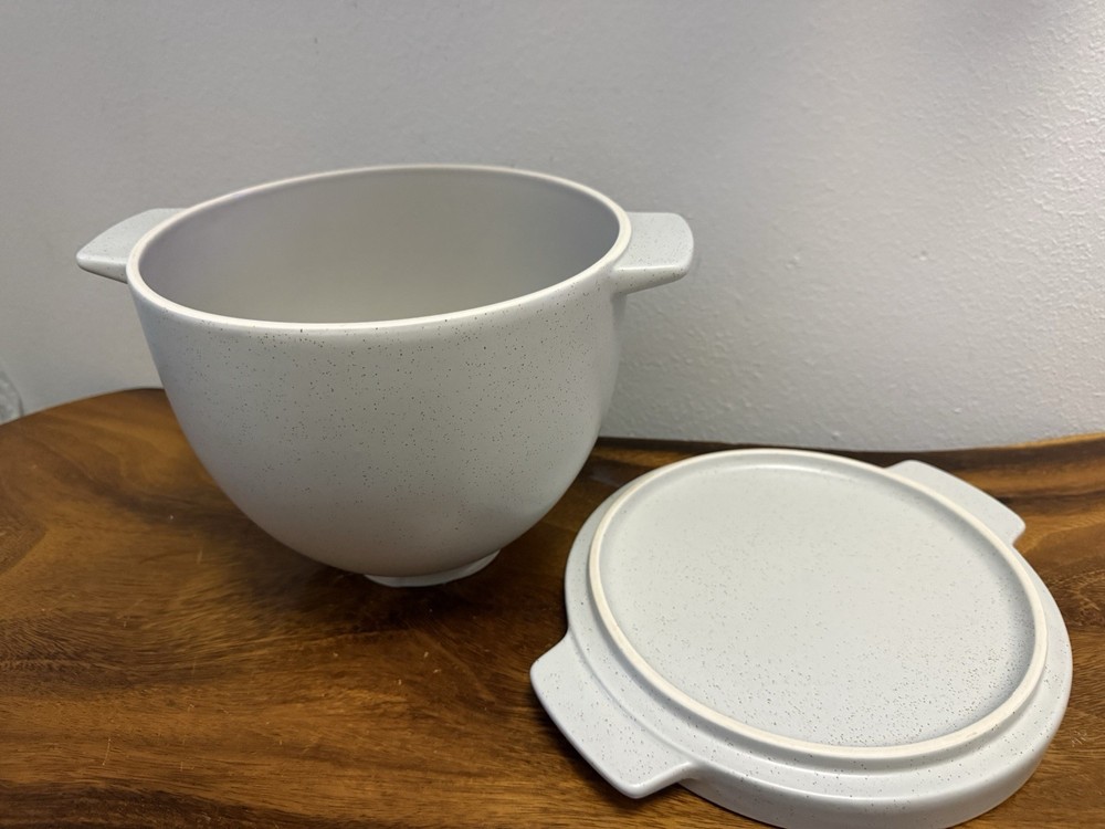 KitchenAid Ceramic Bread Bowl with Baking Lid 5 Quart