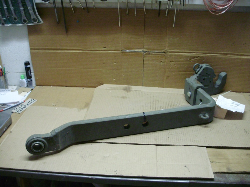 Agco Carraro VA359632 3pt Hitch Lower Left Hand Link Arm
