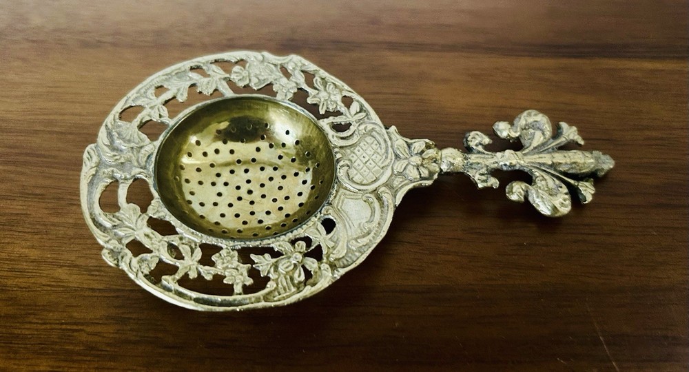 Silver-Plated Brass Tea Strainer Fleur-De-Lis Handle 5.5" Over Cup Vintage
