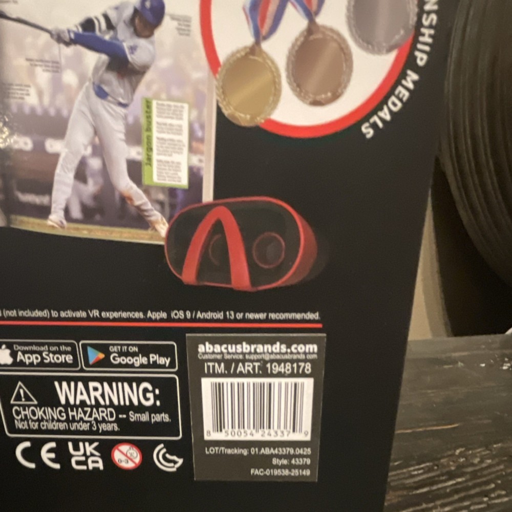 ESPN Virtual Reality Smartphone VR Headset Red Black with Interactive Book