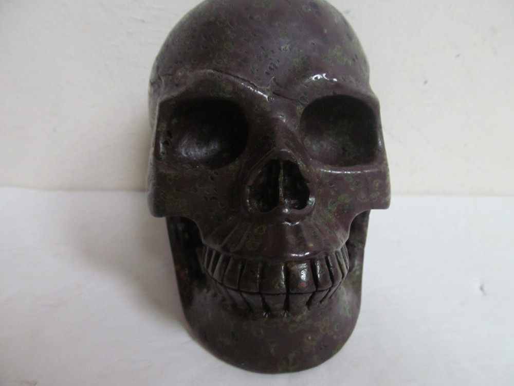 Stone carved skull C
