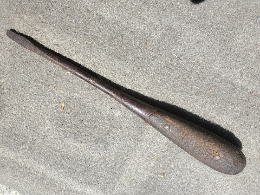 VINTAGE 9.5" H D SMITH PERFECT HANDLE SCREWDRIVER