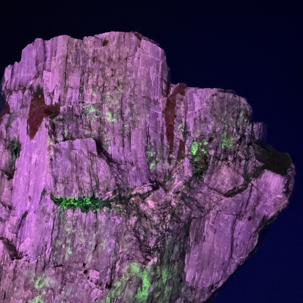 Fine Large Solid Pink Fluorescent Agrellite: Kipawa Complex, Quebec, Canada