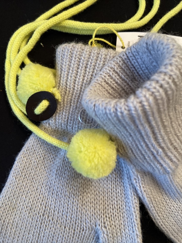 New BCBGeneration Mittens OS Gray Chartreuse Pom Pom String Acrylic