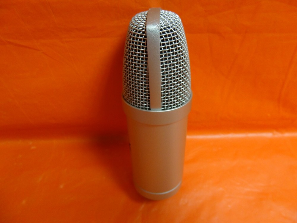 LYX PRO 700XLR RECORDING CONDENSER MICROPHONE - SILVER