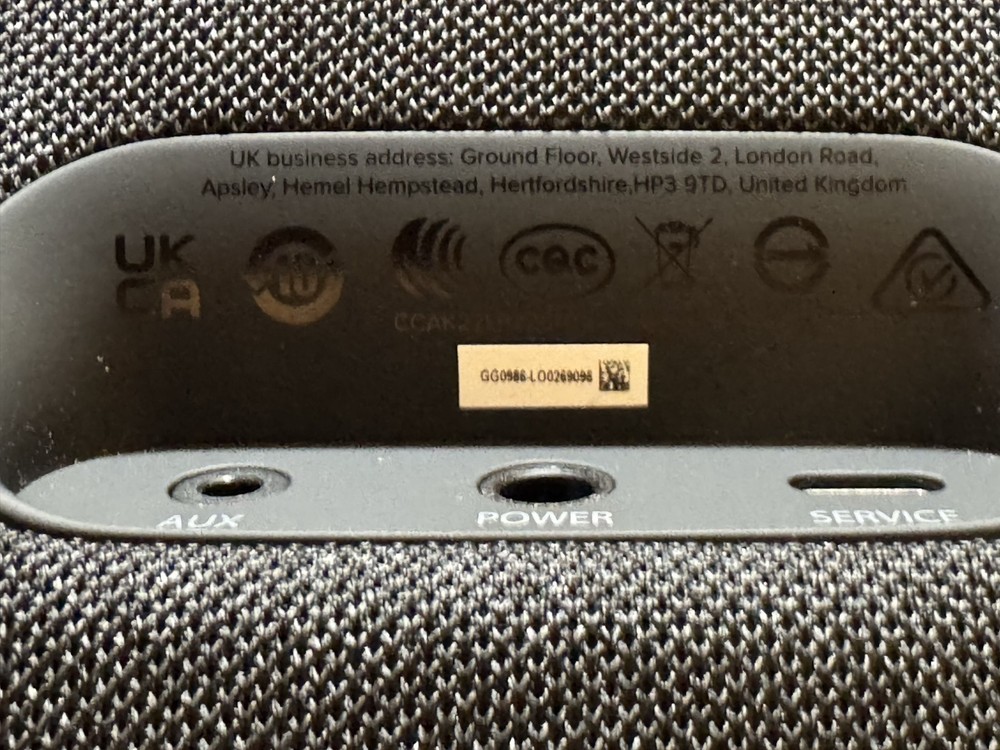 Harmon Kardon Onyx Studio 7 Portable Bluetooth Speaker Black HKOS7BLKAM