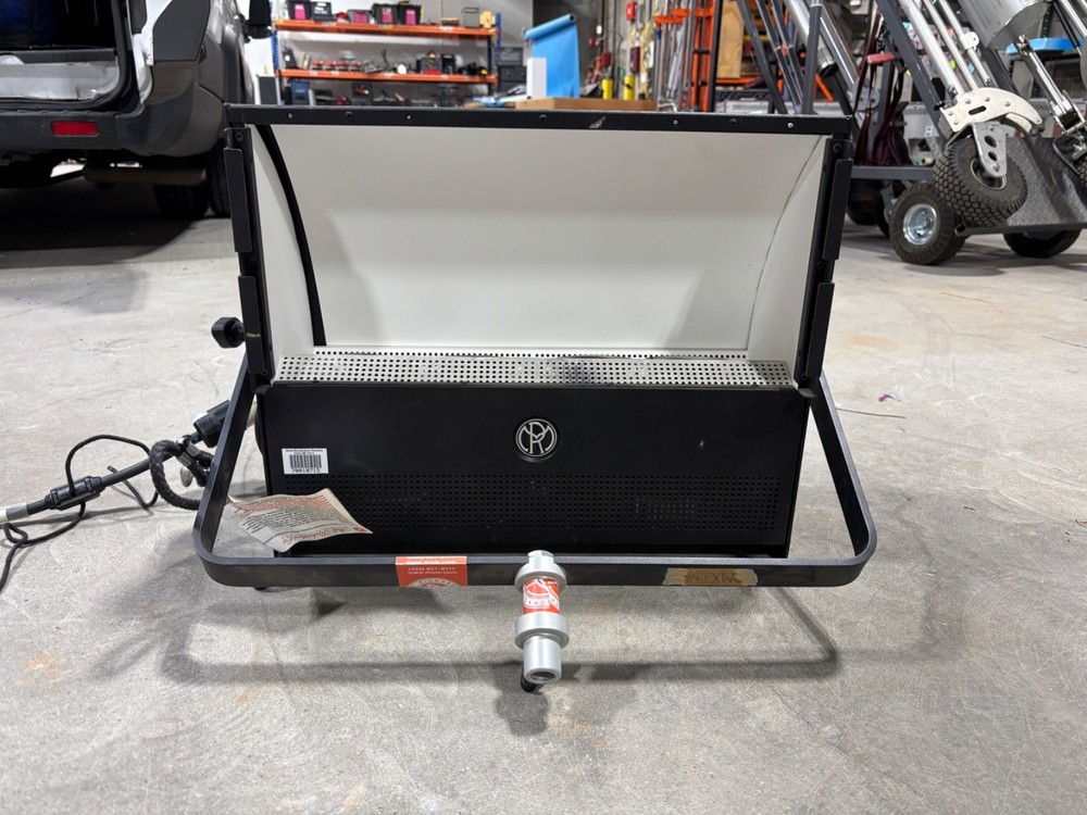 Mole-Richardson 500W Daylight LED Softlite