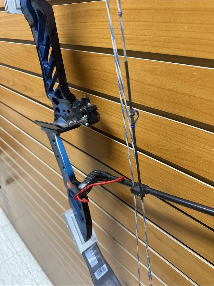 PSE Millennium Compound Bow - RH - 29” - 60# Max - Item 3251