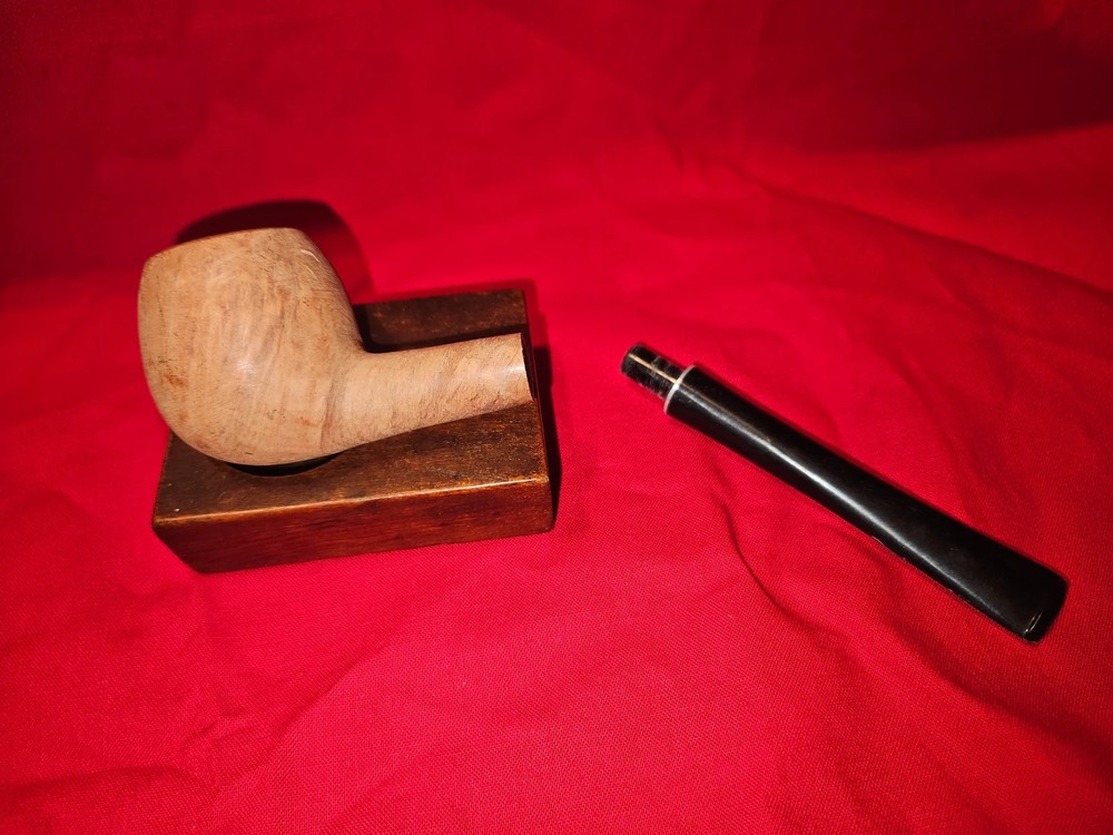 NEW Unmarked Smoke Pipe