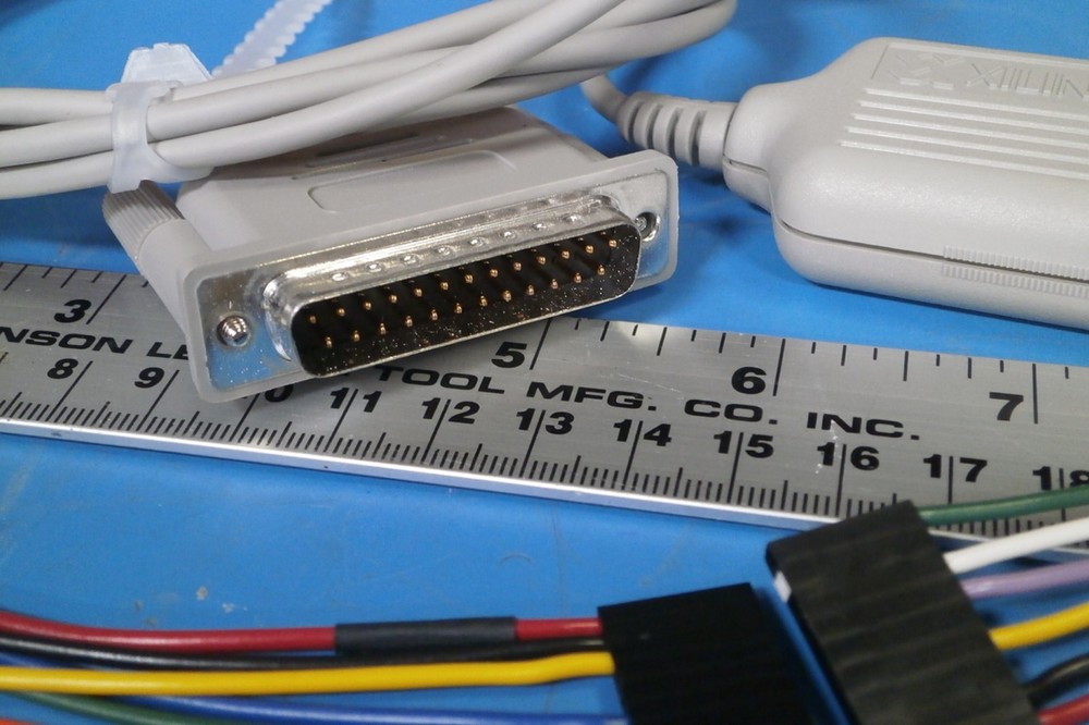 EXILINX DVC5 PARALLEL DOWNLOAD CABLE III