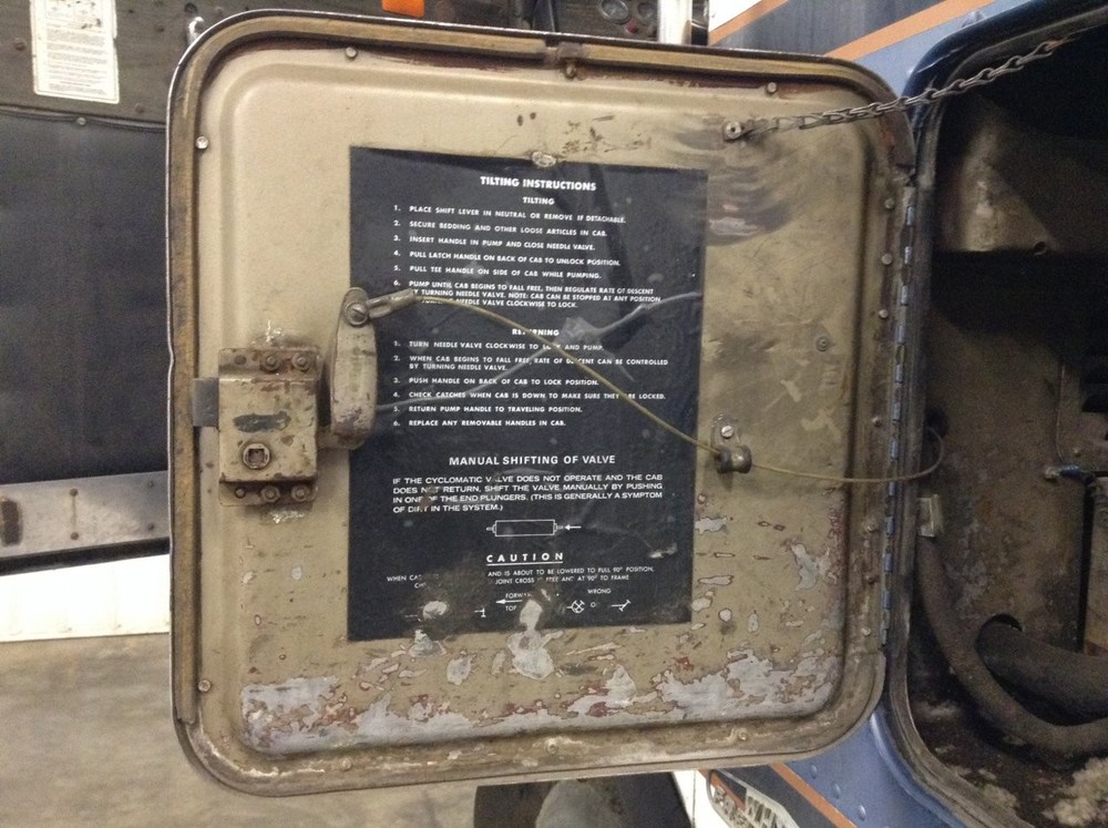 Freightliner FLT Left/Driver Sleeper Door - Used