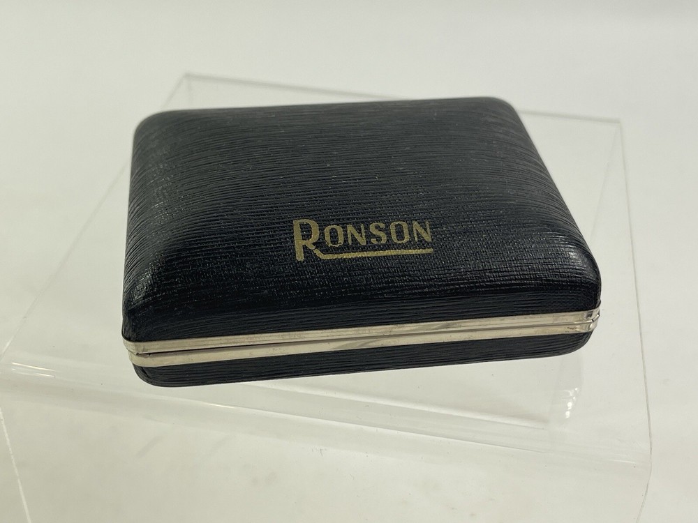 Vintage Ronson Varaflame Premier Lighter With Box