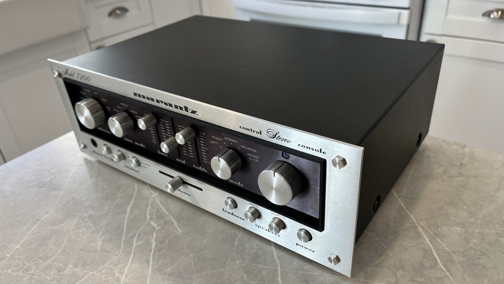 NICE 120VOLT MARANTZ 3200 STEREO PREAMP PERFECT WORKING