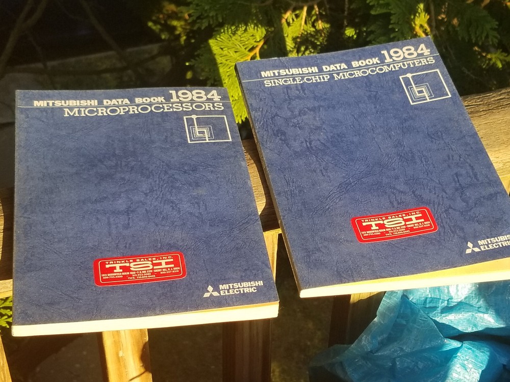 2 VINTAGE ELECTRONICS BOOKS DATA 1984 MITSUBISHI MICROPROCESSORS & SINGLE CHIP
