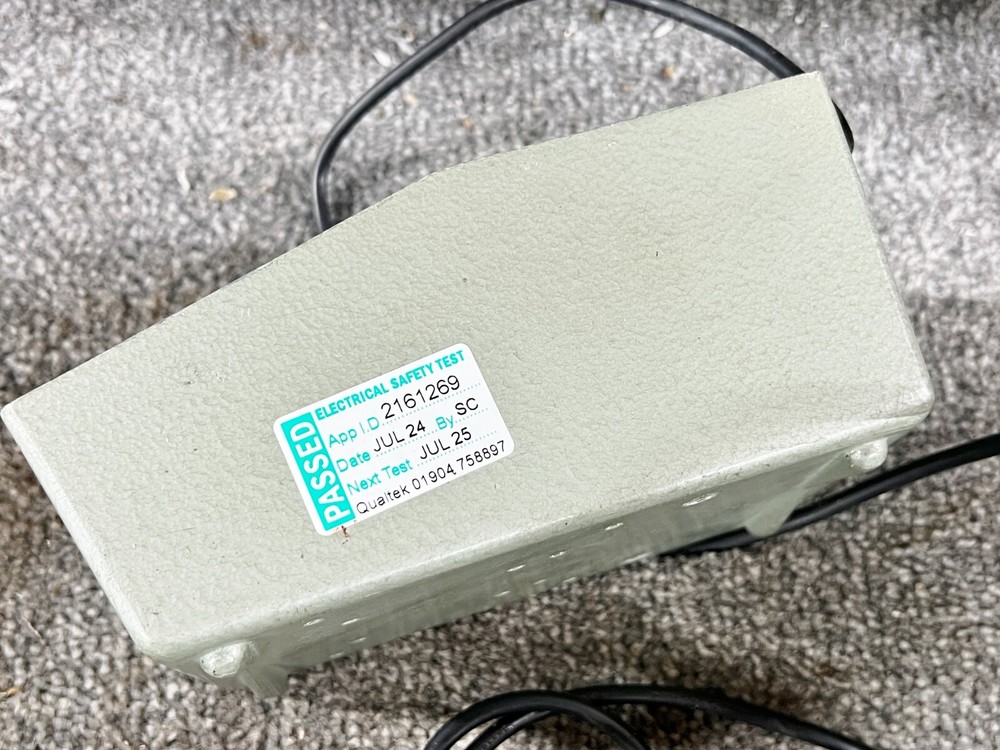 VINTAGE VICKERS INSTRUMENTS SCIENTIFIC EQUIPMENT MACHINE UNKNOWN USE