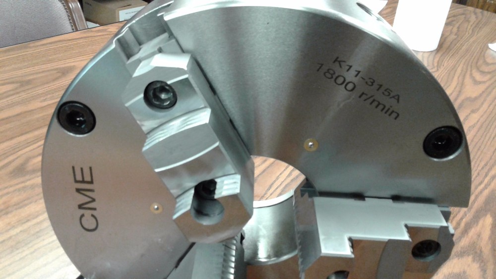 12" 3-JAW SELF-CENTERING LATHE CHUCK front mounting w. A2-8 Finished Adapter