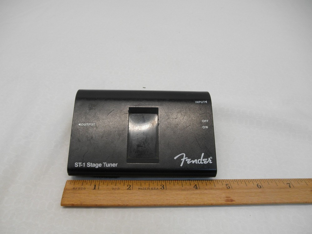 Fender ST-1 Stage Tuner in Black - Powers On