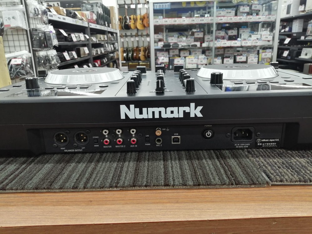 Numark MixDeck Express DJ Controller – CD/USB/Computer Standalone DJ System